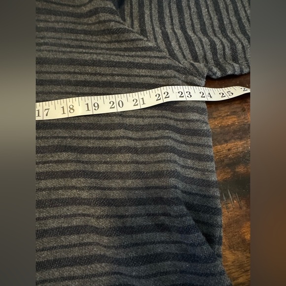 Vince Men’s Long Sleeve 100% Cotton Gray Striped Preppy Polo Pullover Sz XL - Picture 10 of 11